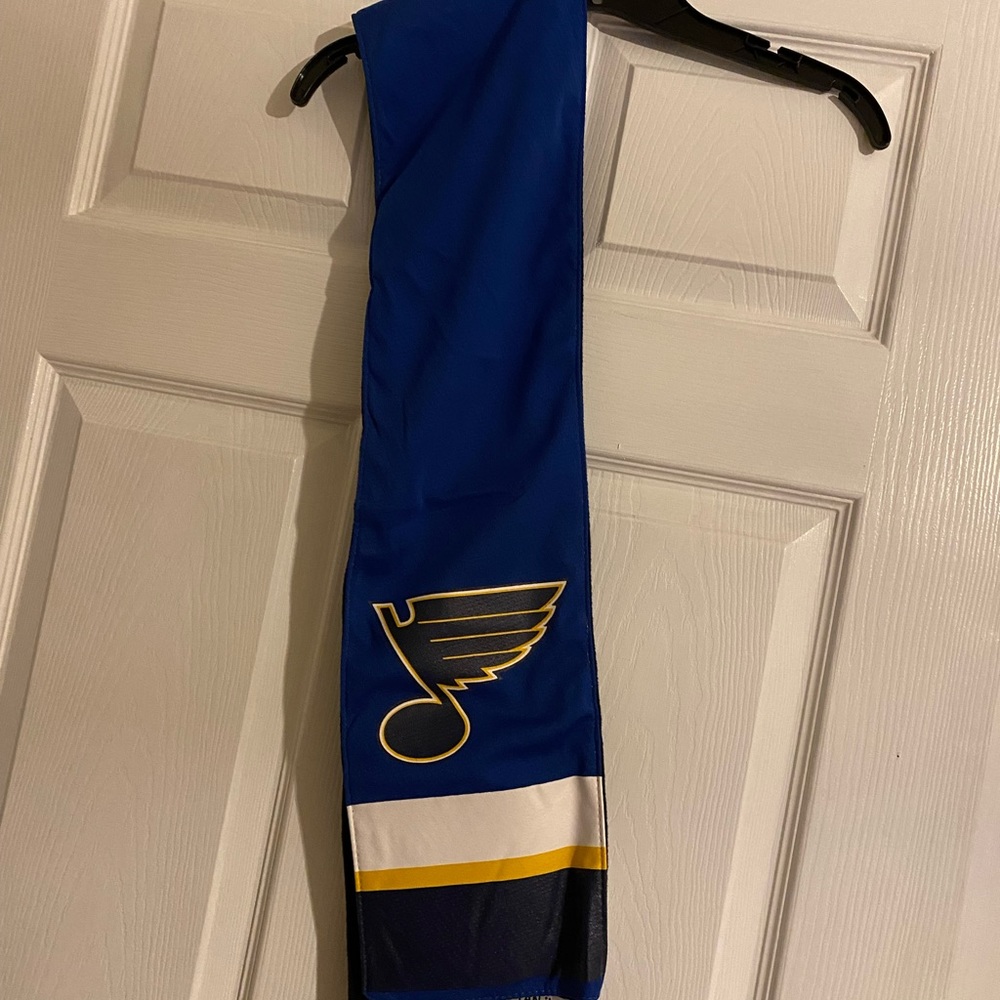 St Louis Blues pro fan ity scarf NWOT